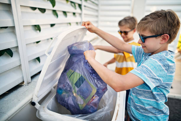 Best Construction Debris Removal  in Eveleth, MN
